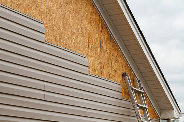 24/7 Emergency Vinyl Siding experts in Coats, NC